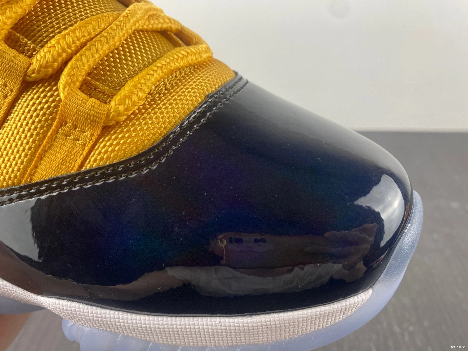 Air Jordan CT8012-118 11 White Retro Black Yellow 0114